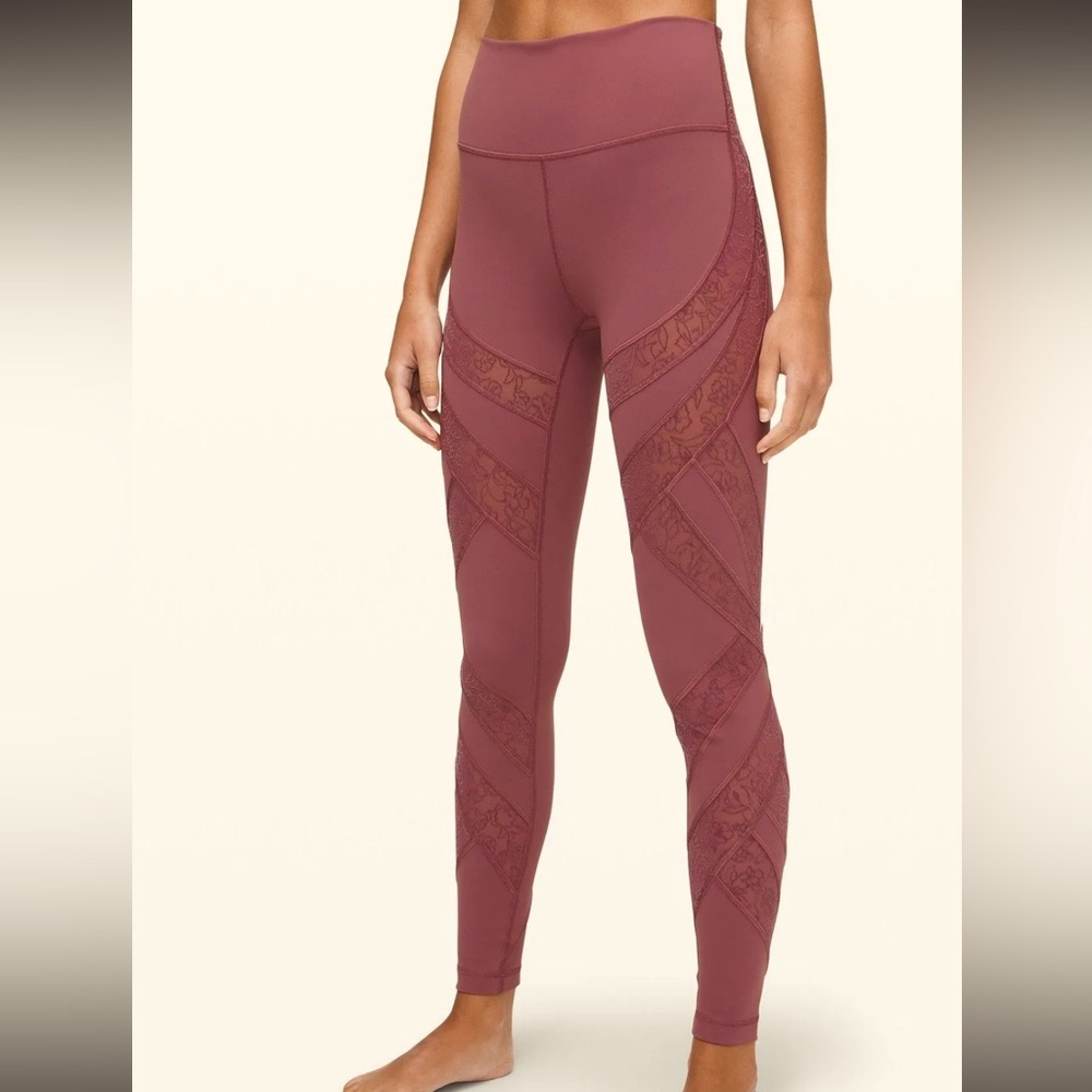 🌸 Lululemon Wunder Under High-Rise
Tight Flocked 🌸